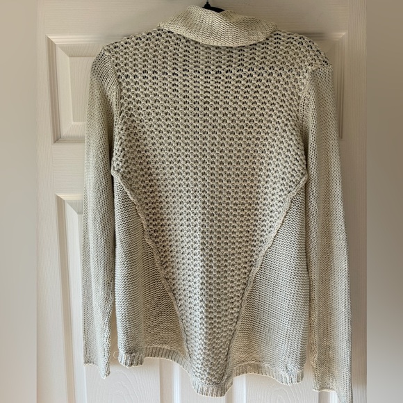 Cream sweater size medium - Picture 4 of 4
